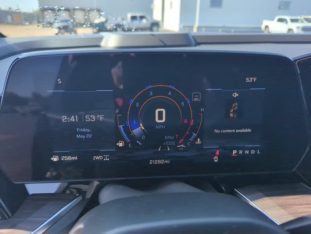 Used 2025 Chevrolet Tahoe Premier AWD/4WD image 18