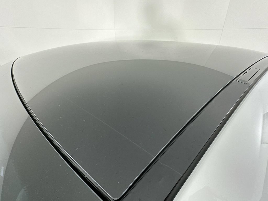 New 2025 Porsche Taycan 4S AWD/4WD image 14