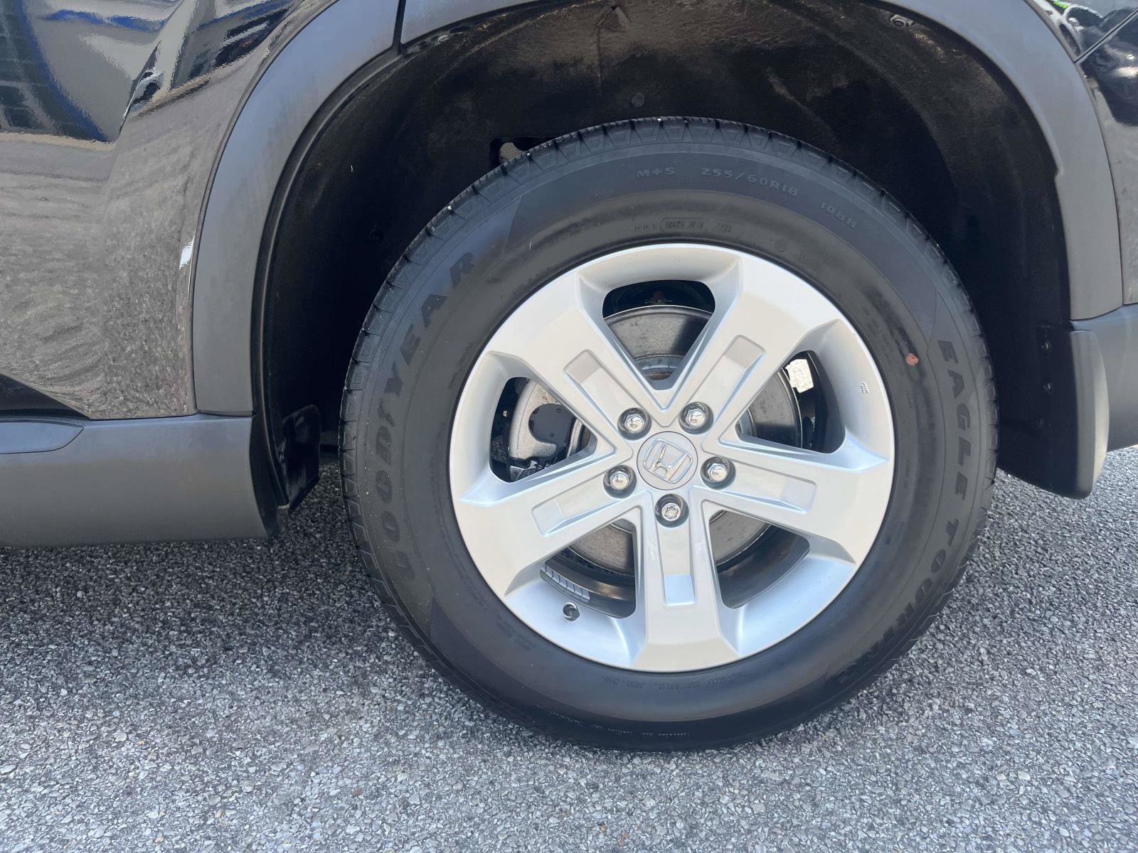 Used 2023 Honda Pilot LX image 9