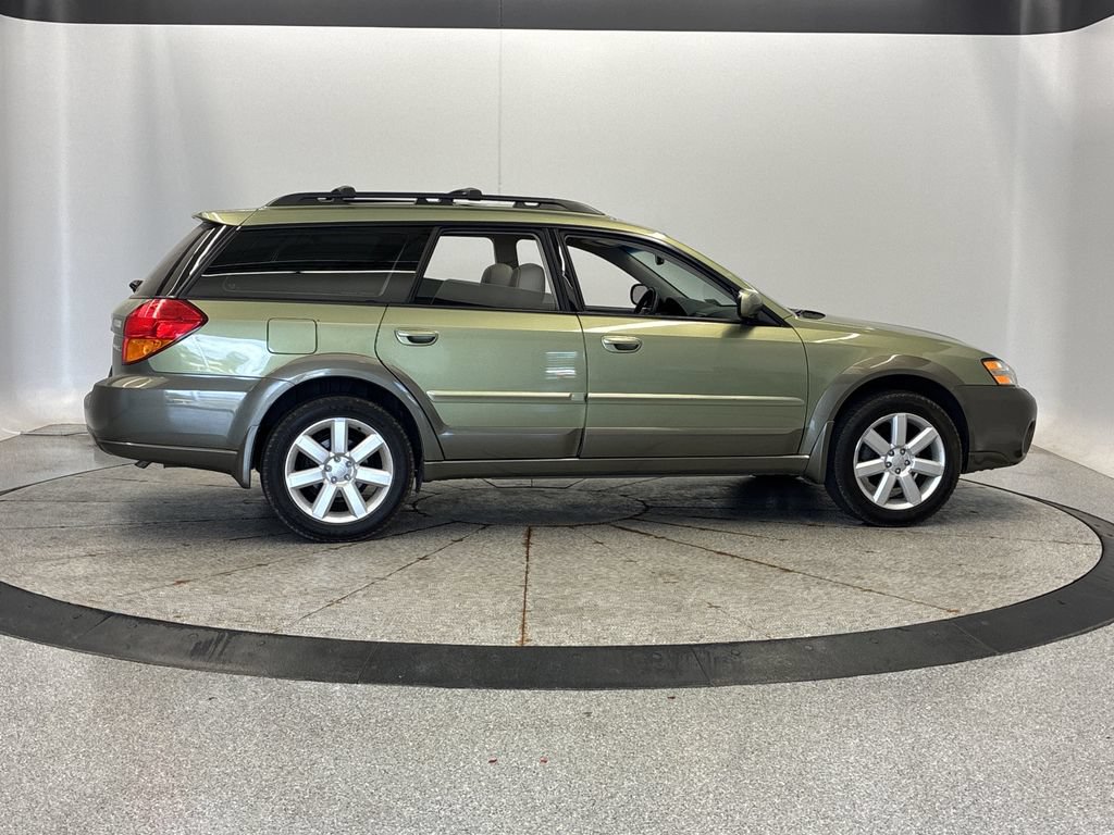 Used 2006 Subaru Outback 2.5i Limited w/ Popular Equipment Group 2B AWD/4WD image 8