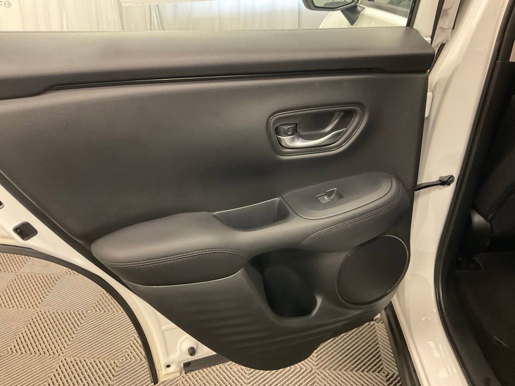 Used 2025 Honda HR-V LX image 29