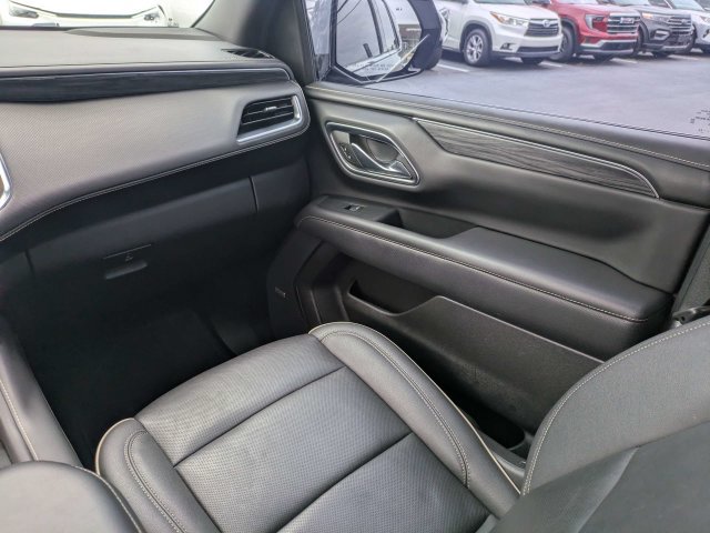 Used 2023 GMC Yukon SLT w/ SLT Luxury Package AWD/4WD image 21