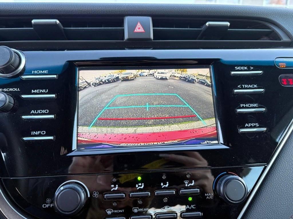 Used 2018 Toyota Camry L image 22