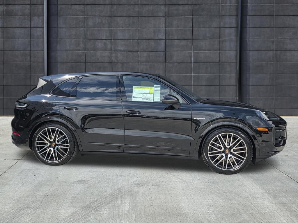 New 2026 Porsche Cayenne E-Hybrid AWD/4WD image 7