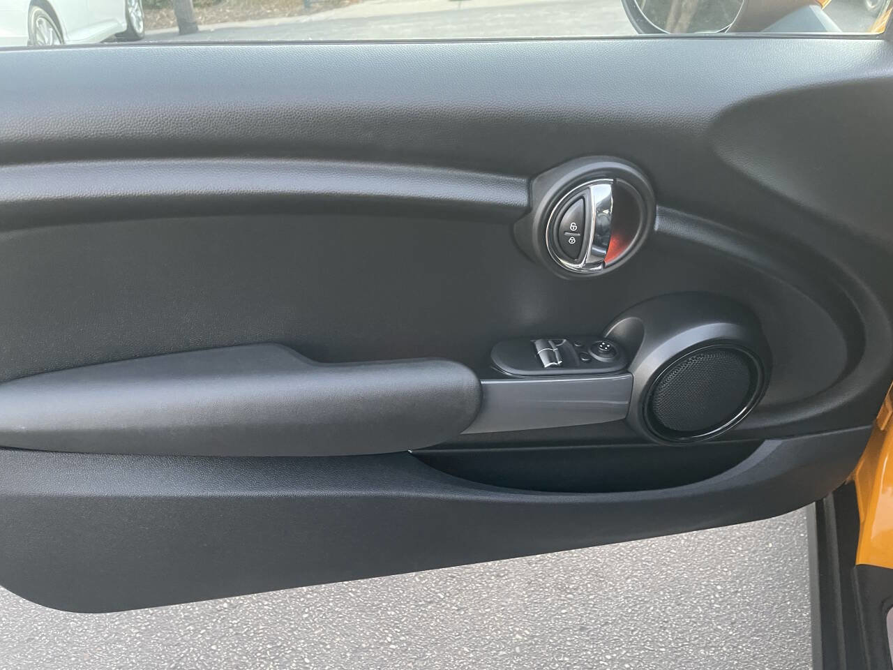 Used 2014 MINI Cooper 2-Door Hardtop image 12