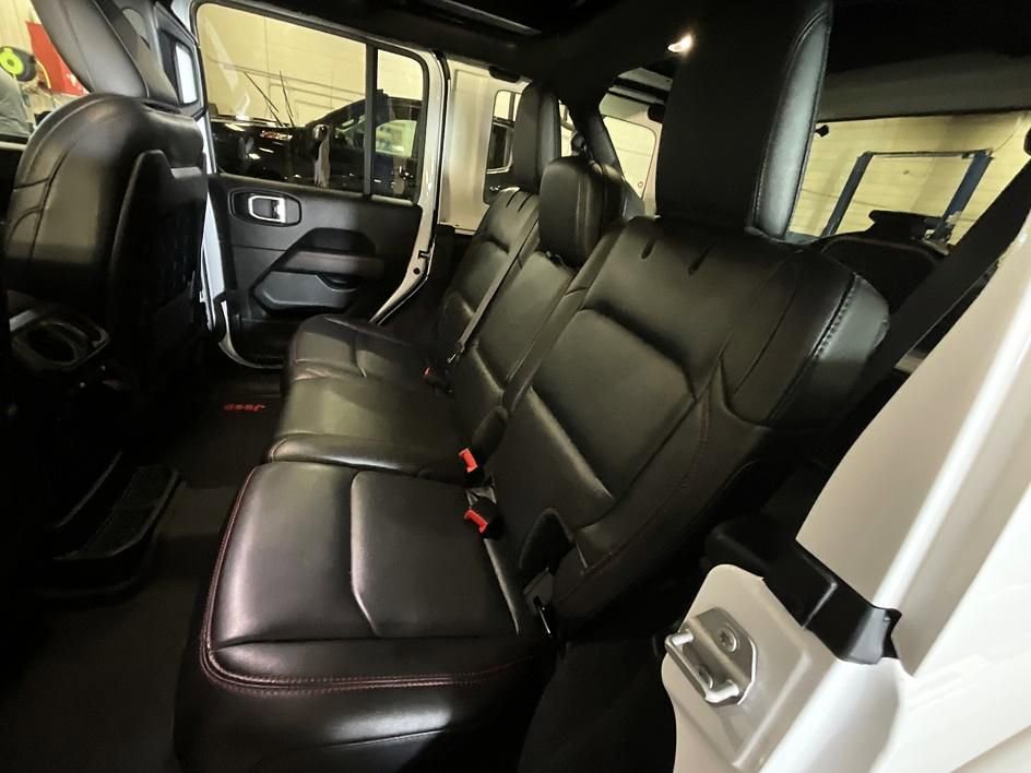 Used 2020 Jeep Wrangler Unlimited Rubicon AWD/4WD image 27