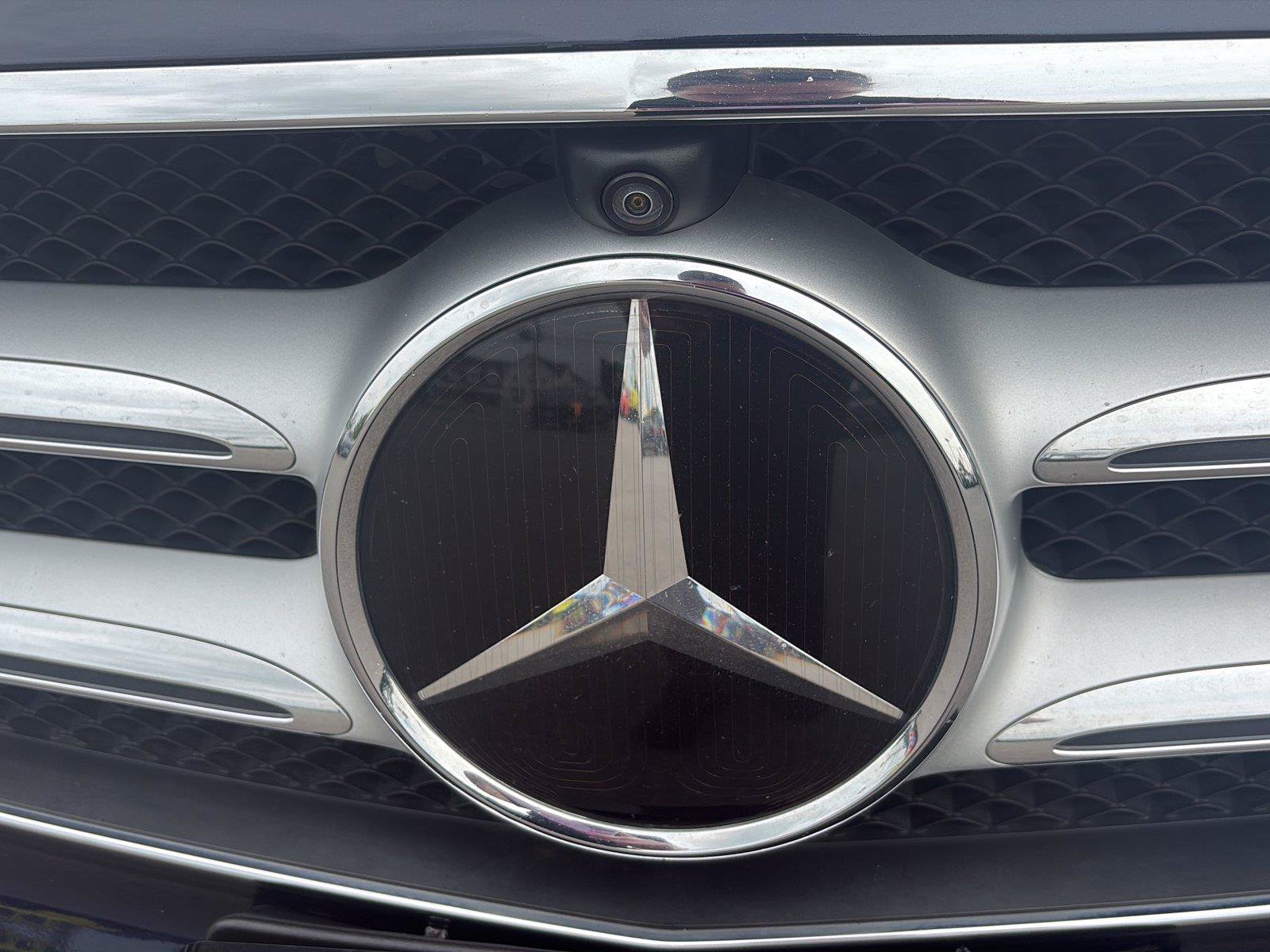Used 2017 Mercedes-Benz E 400 4MATIC Wagon image 39