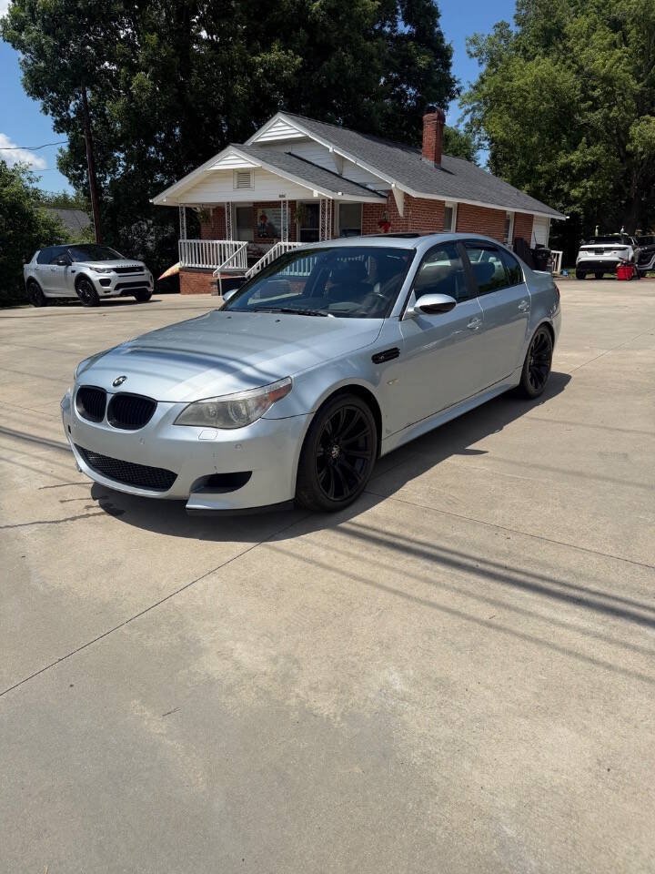 Used 2007 BMW M5 RWD image 2