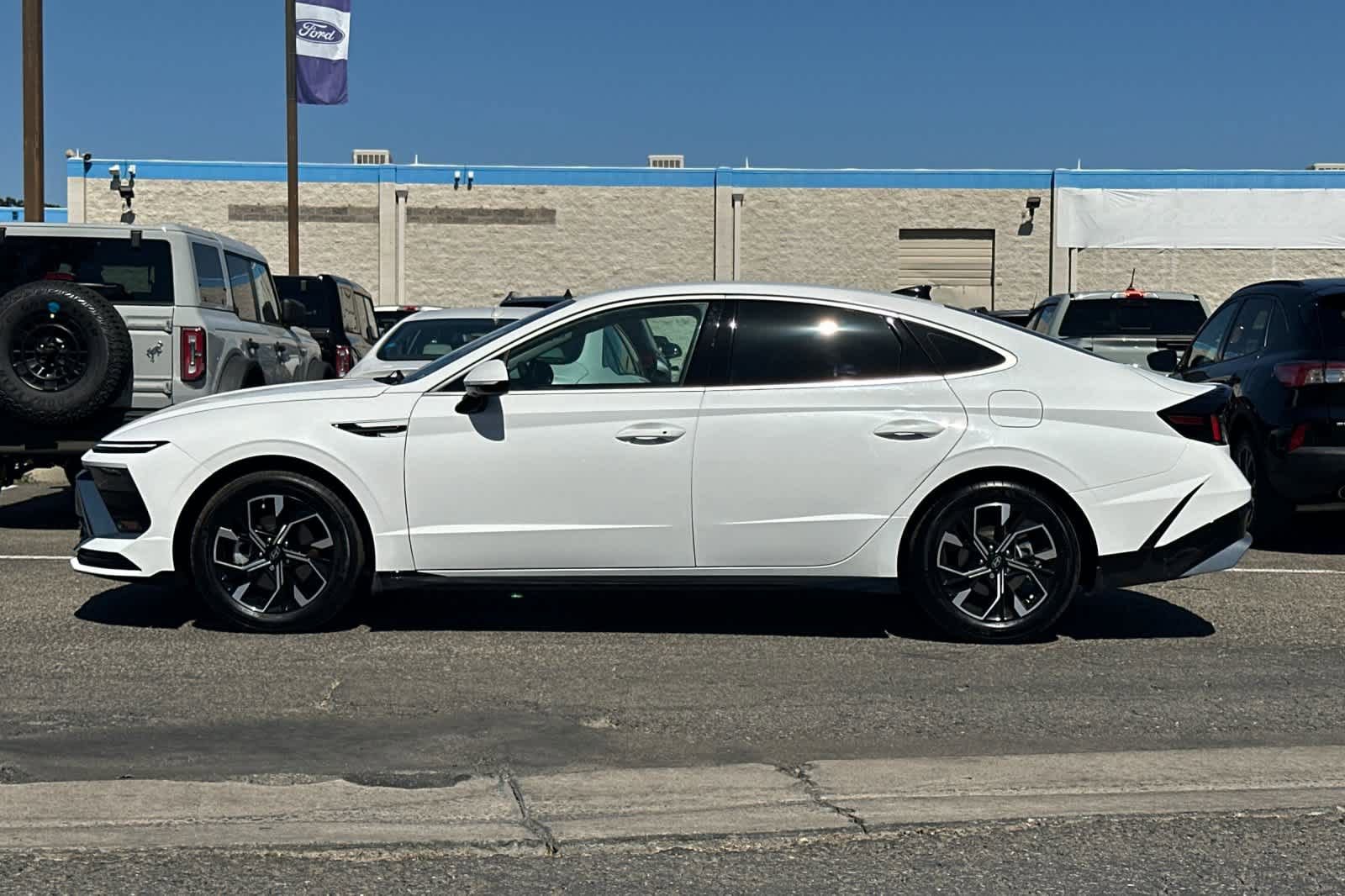 Used 2024 Hyundai Sonata SEL FWD image 5