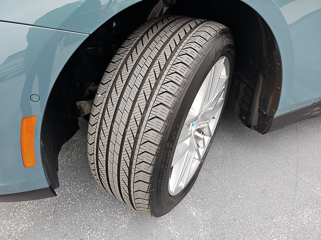 Used 2025 BMW 530i RWD image 33