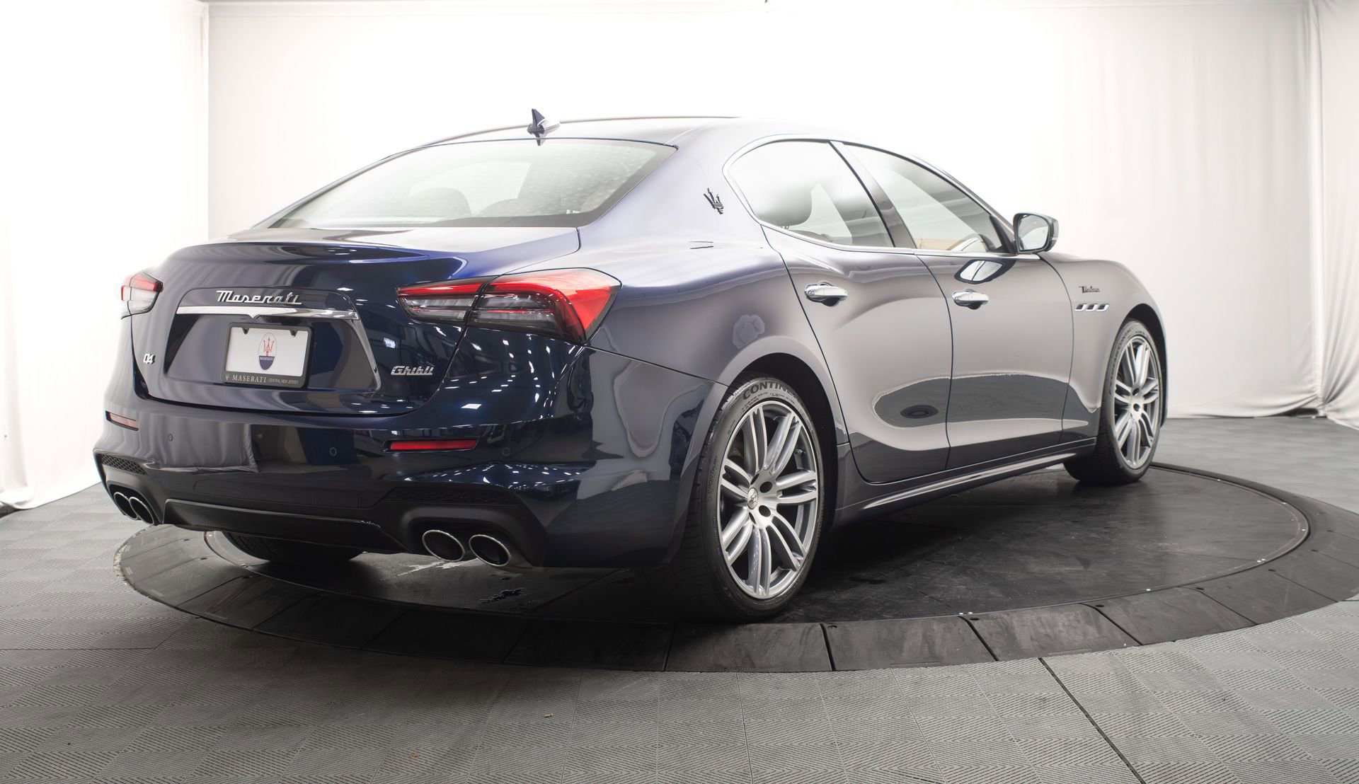 Used 2022 Maserati Ghibli Modena Q4 image 3