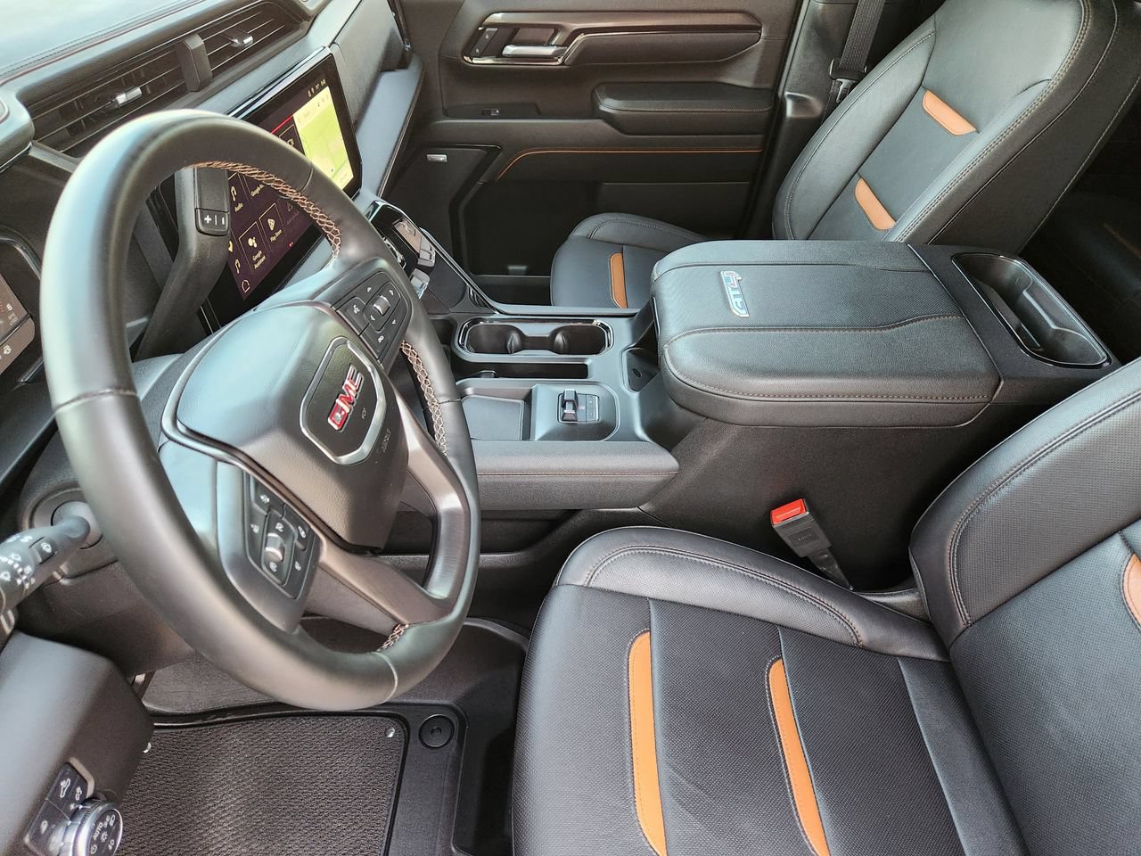 Used 2025 GMC Sierra 2500 AT4 w/ AT4 Premium Plus Package AWD/4WD image 12