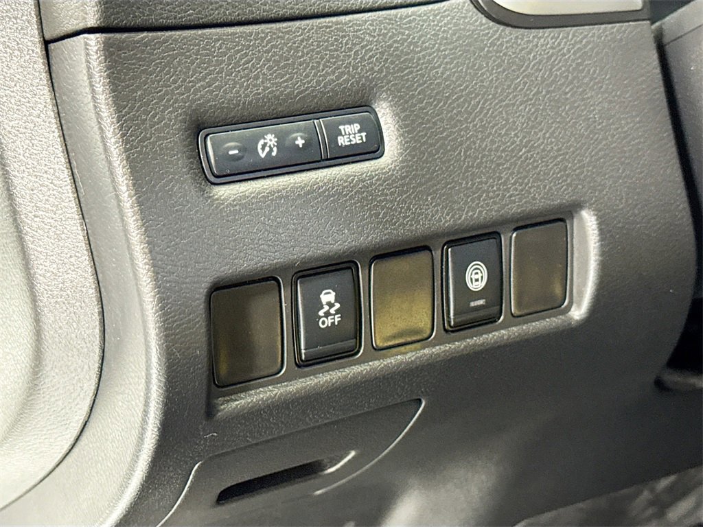 Used 2022 Nissan Murano S image 24