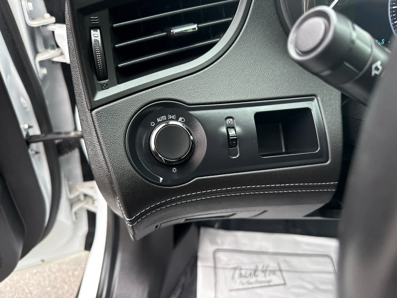 Used 2014 Buick LaCrosse FWD image 17
