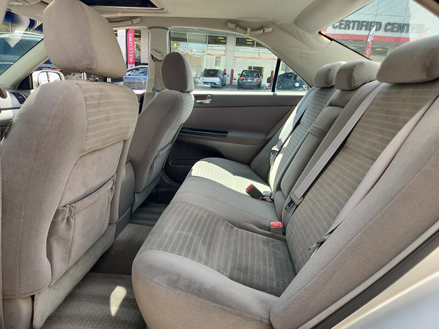 Used 2005 Toyota Camry XLE FWD image 13