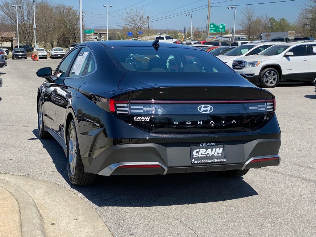 New 2025 Hyundai Sonata SE FWD image 5