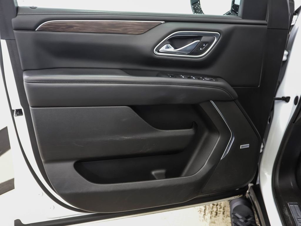 Used 2021 Chevrolet Tahoe Z71 w/ Z71 Off-Road Package image 9