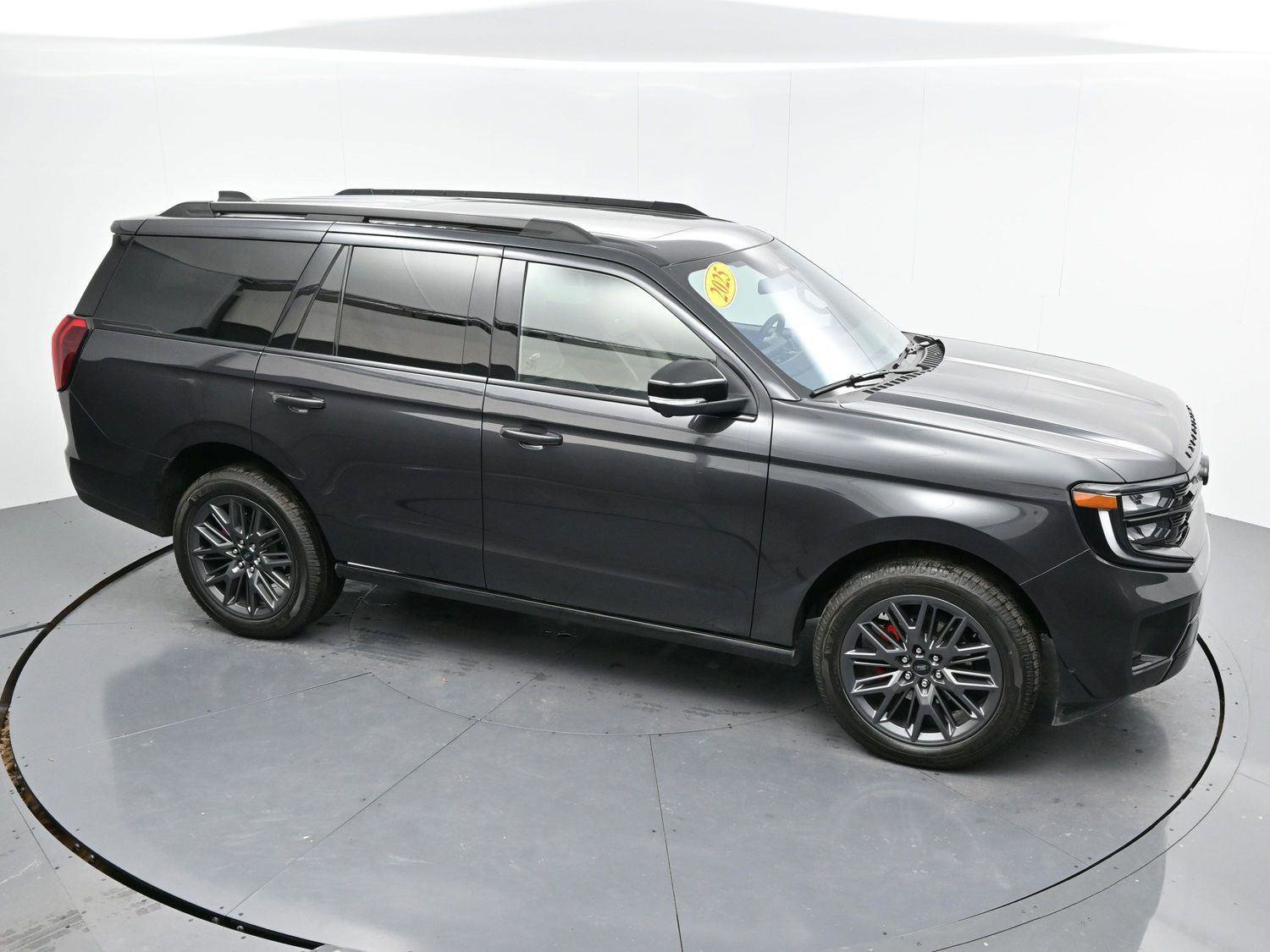 Used 2025 Ford Expedition Platinum w/ Stealth Performance Package image 50