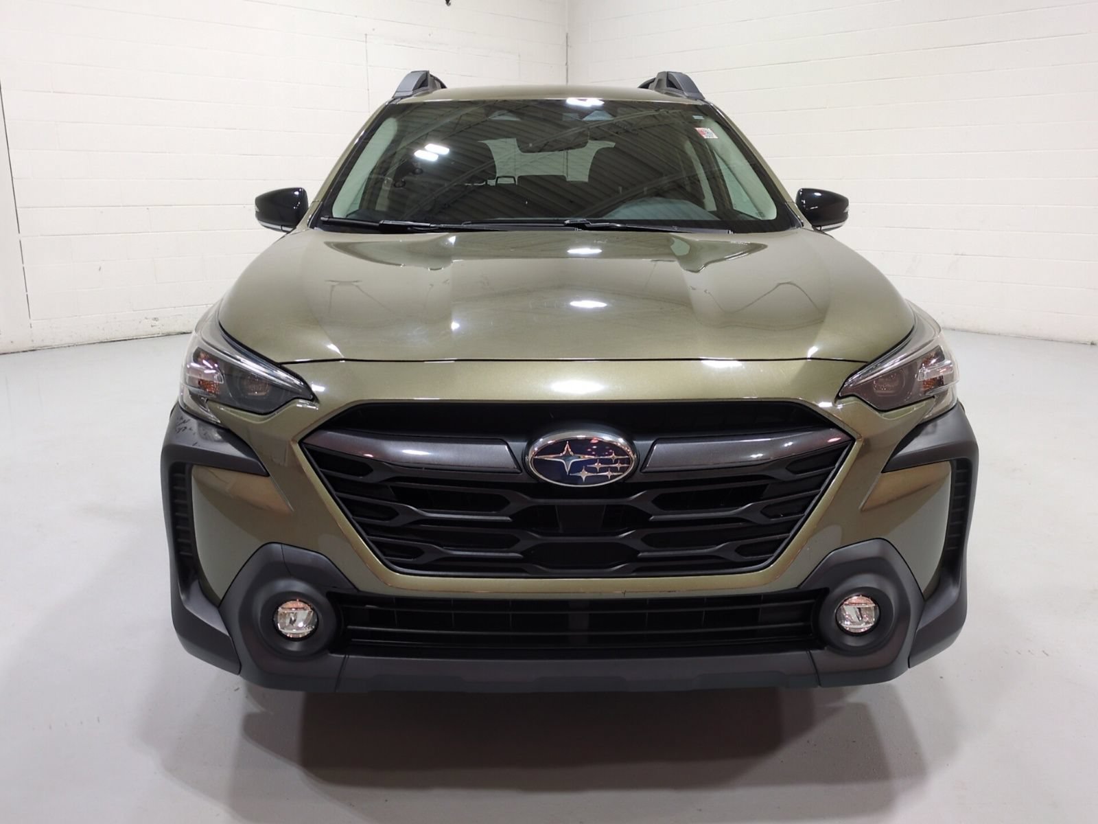 Certified 2024 Subaru Outback Premium w/ Popular Package #1A AWD/4WD image 8