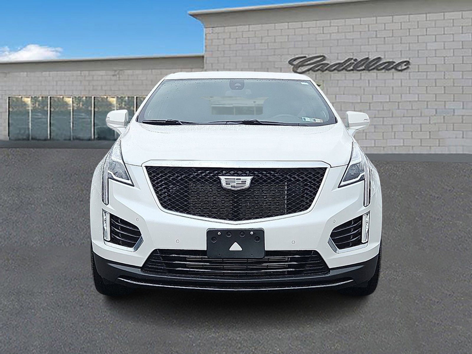 Certified 2022 Cadillac XT5 Sportv image 2