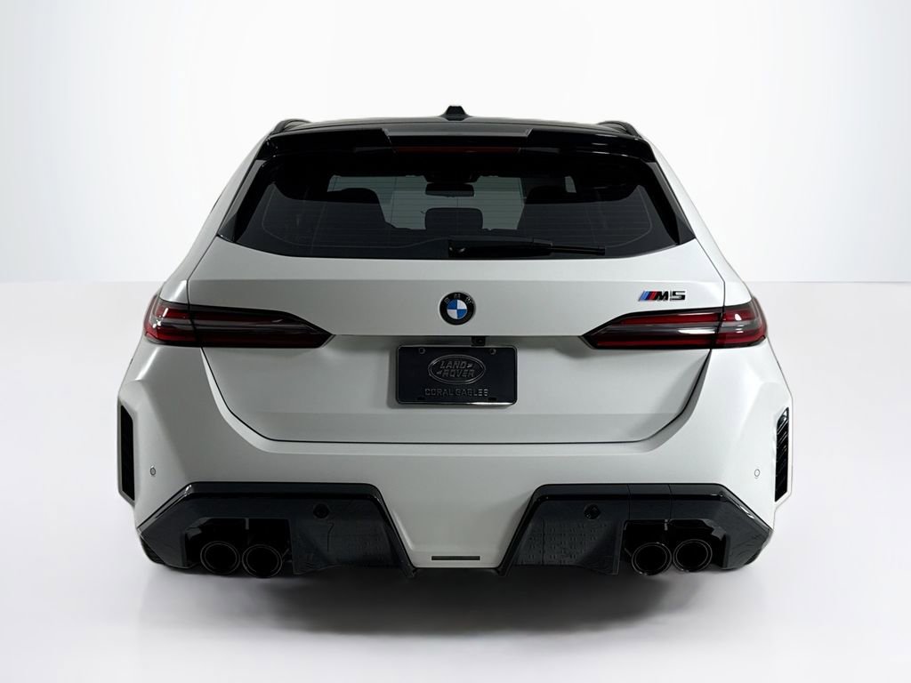 Used 2026 BMW M5 Touring AWD/4WD image 4