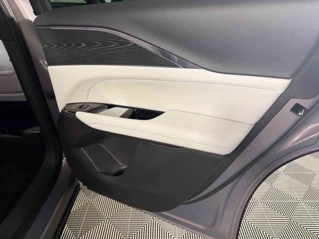 Used 2024 Cadillac Lyriq Sport RWD image 26