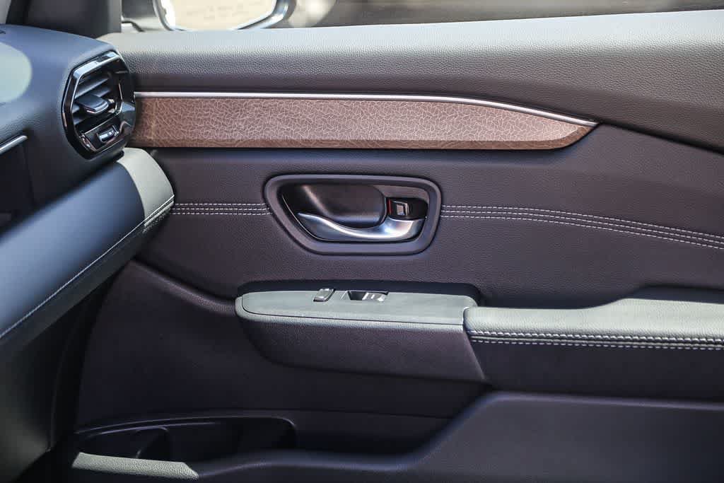 Used 2026 Honda Pilot Elite image 13