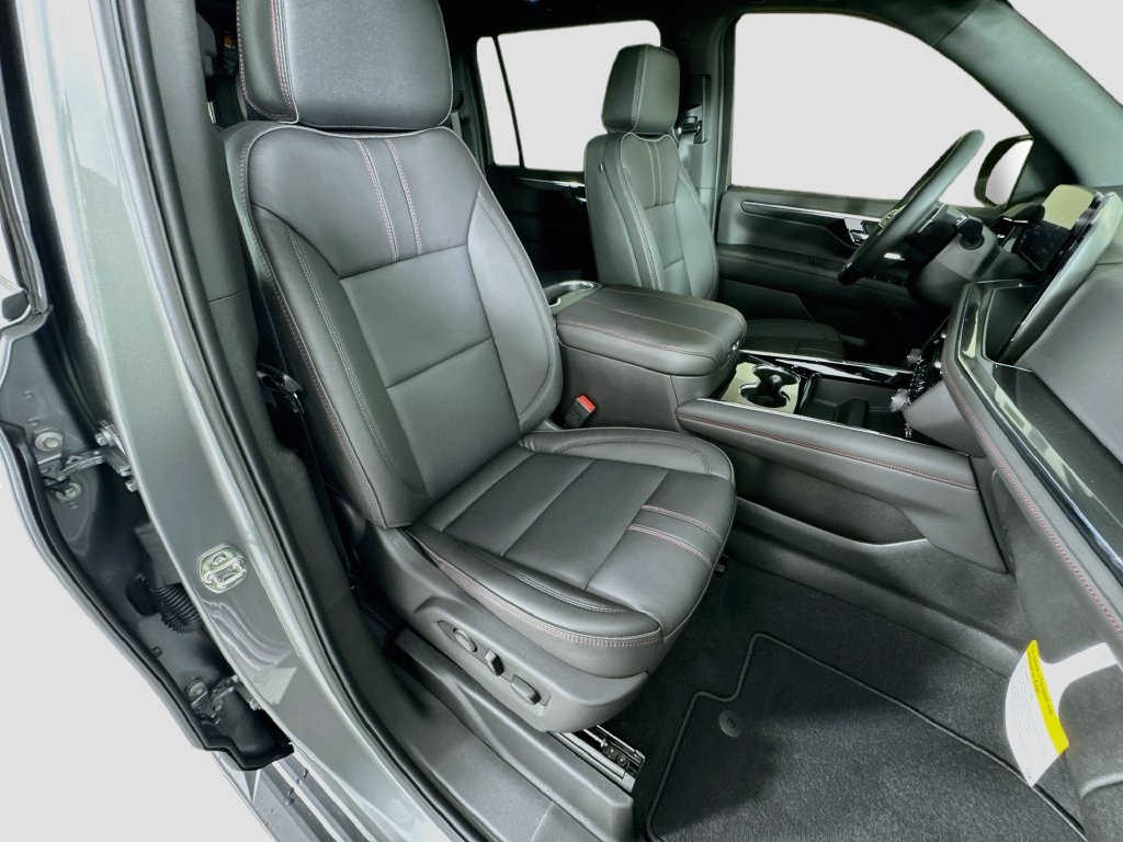 New 2026 Chevrolet Suburban RST w/ Comfort Package RWD image 31