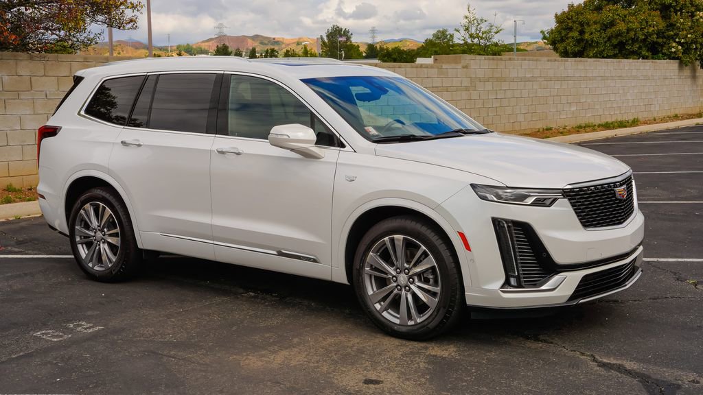 Certified 2023 Cadillac XT6 Premium Luxury w/ Technology Package image 6