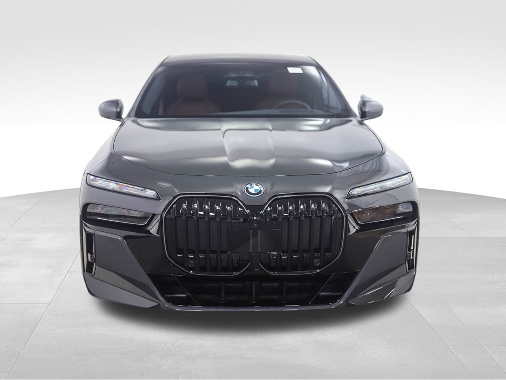 New 2026 BMW 750e xDrive image 6