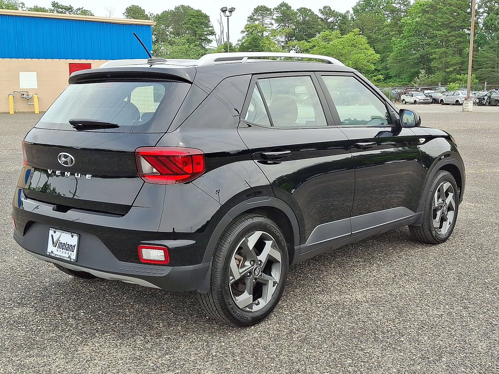 Used 2023 Hyundai Venue SEL FWD image 30