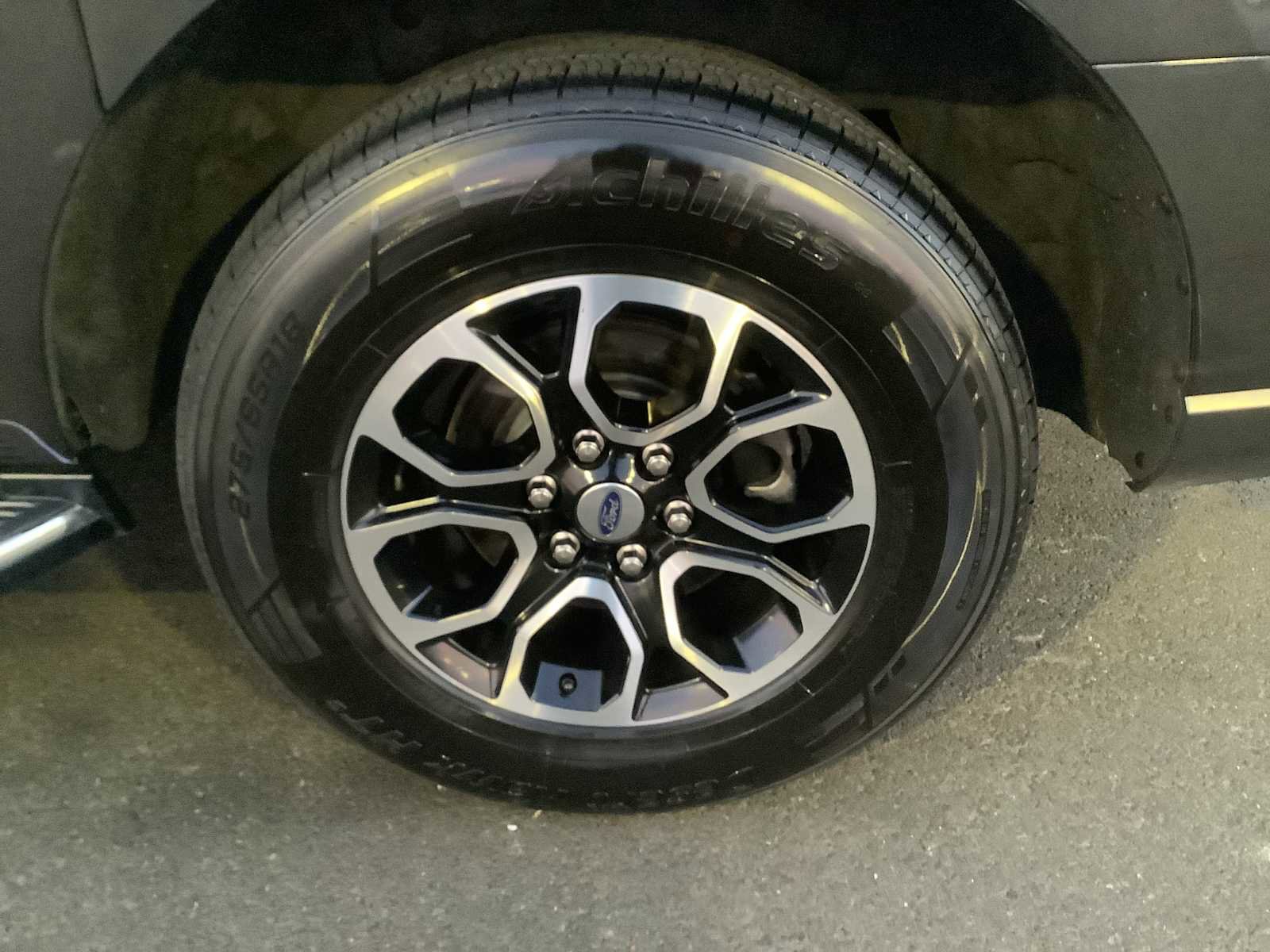 Used 2023 Ford Expedition Max XLT image 7