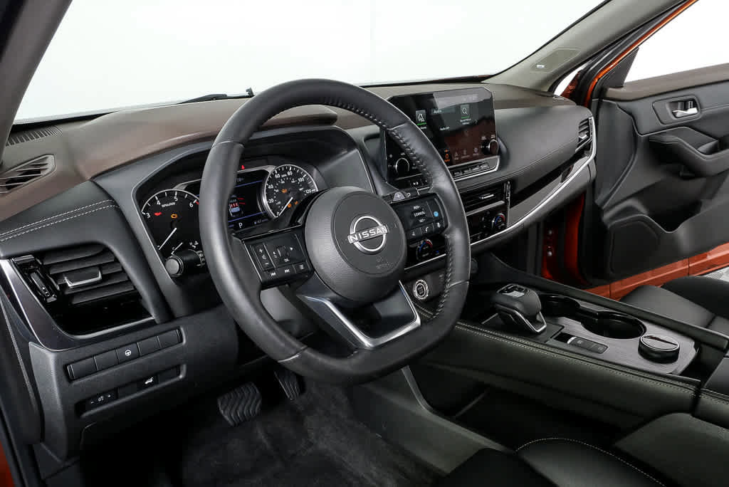 Used 2023 Nissan Rogue SL w/ SL Premium Package AWD/4WD image 4