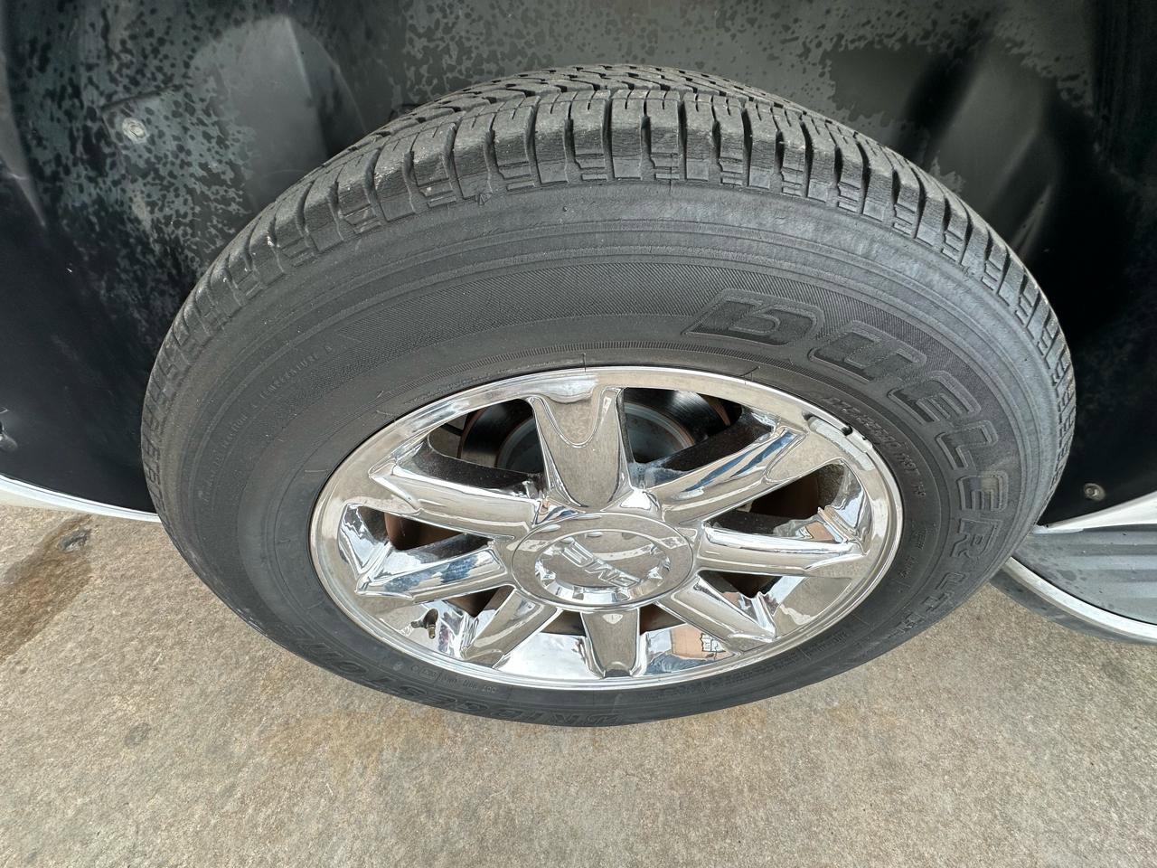 Used 2014 GMC Yukon XL Denali image 31