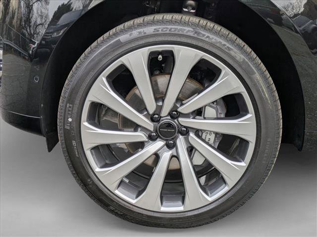 New 2026 Land Rover Range Rover Long Wheelbase SE image 10