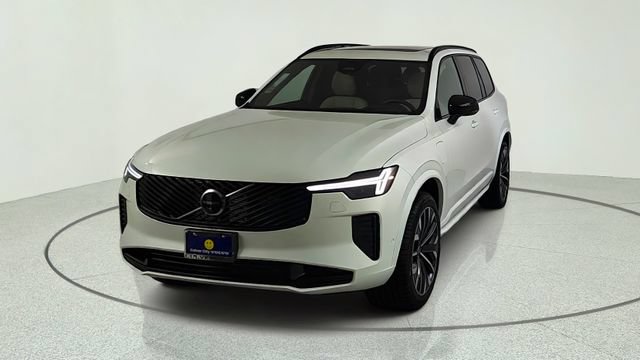 New 2026 Volvo XC90 T8 Ultra w/ Protection Package AWD/4WD image 2