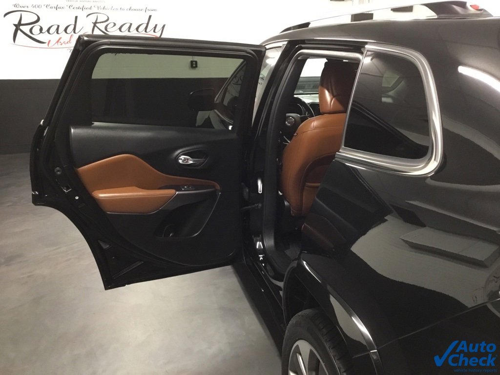 Used 2019 Jeep Cherokee Overland w/ Heavy Duty Protection Group image 28