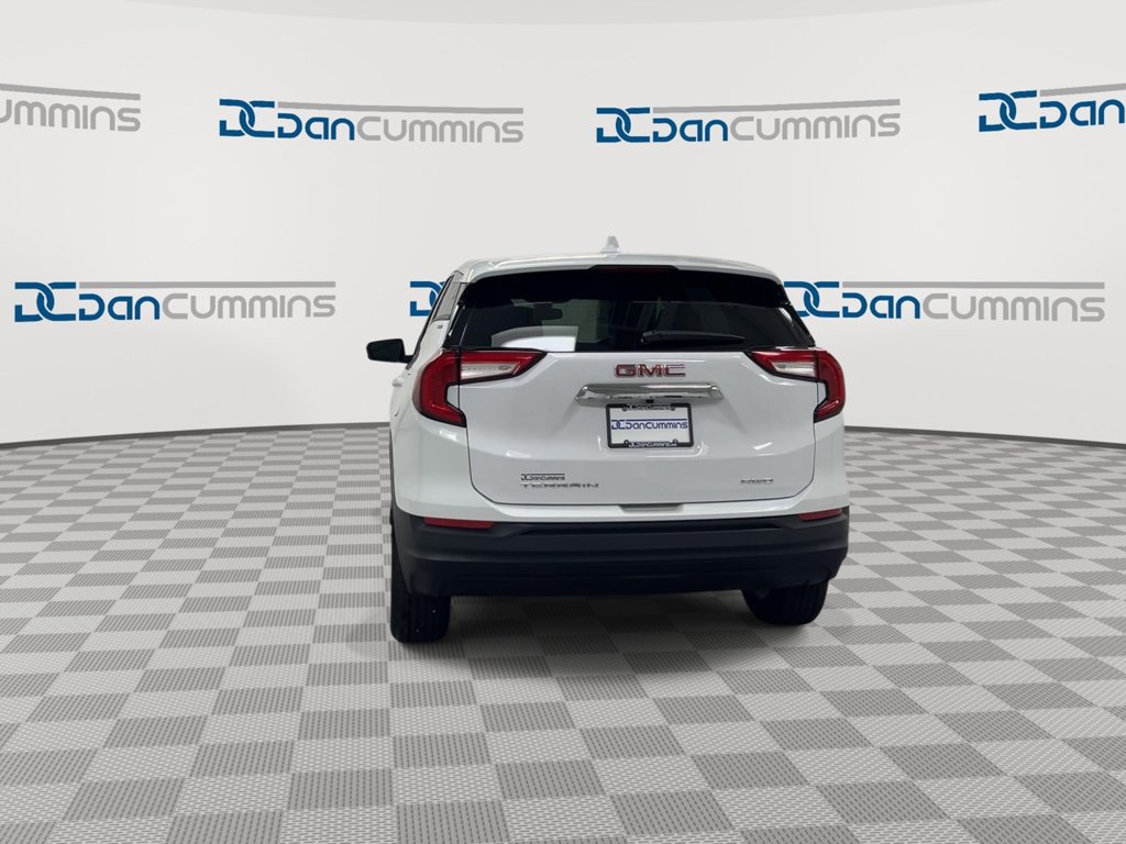 Used 2024 GMC Terrain SLE AWD/4WD image 7