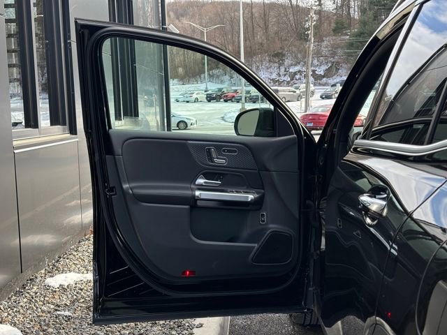 Used 2025 Mercedes-Benz GLB 250 GLB 250 image 17