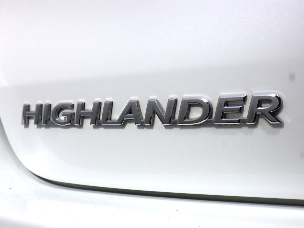 Used 2019 Toyota Highlander Plus AWD/4WD image 35