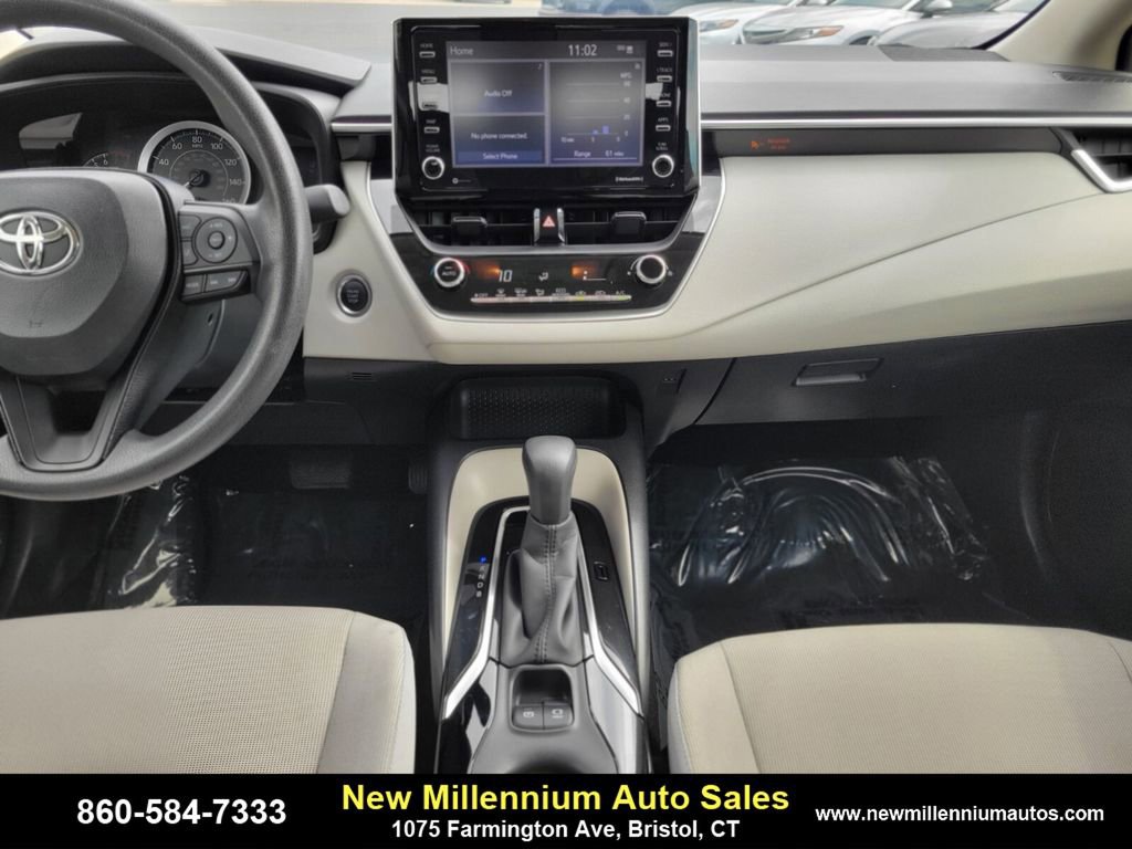 Used 2021 Toyota Corolla LE w/ LE Convenience Package image 14