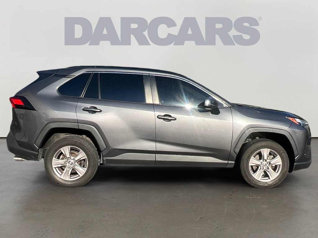 Used 2022 Toyota RAV4 XLE AWD/4WD image 8
