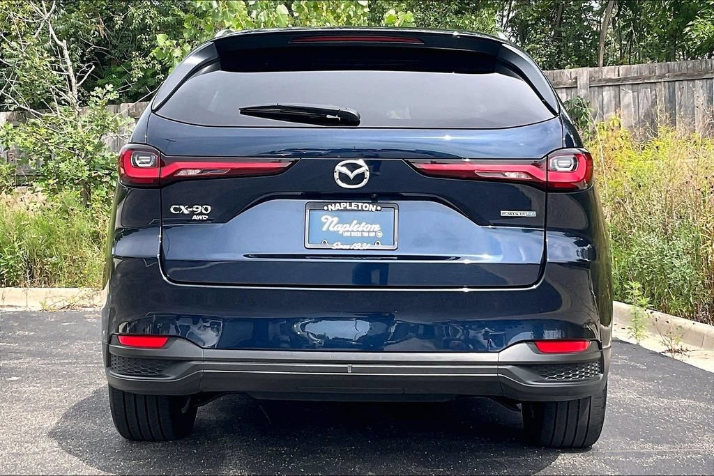 Used 2024 MAZDA CX-90 Plug-In Hybrid w/ Preferred AWD/4WD image 4