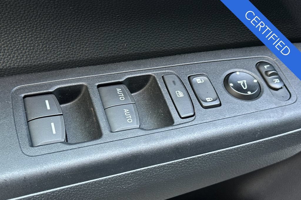 Used 2025 Honda CR-V Sport image 12