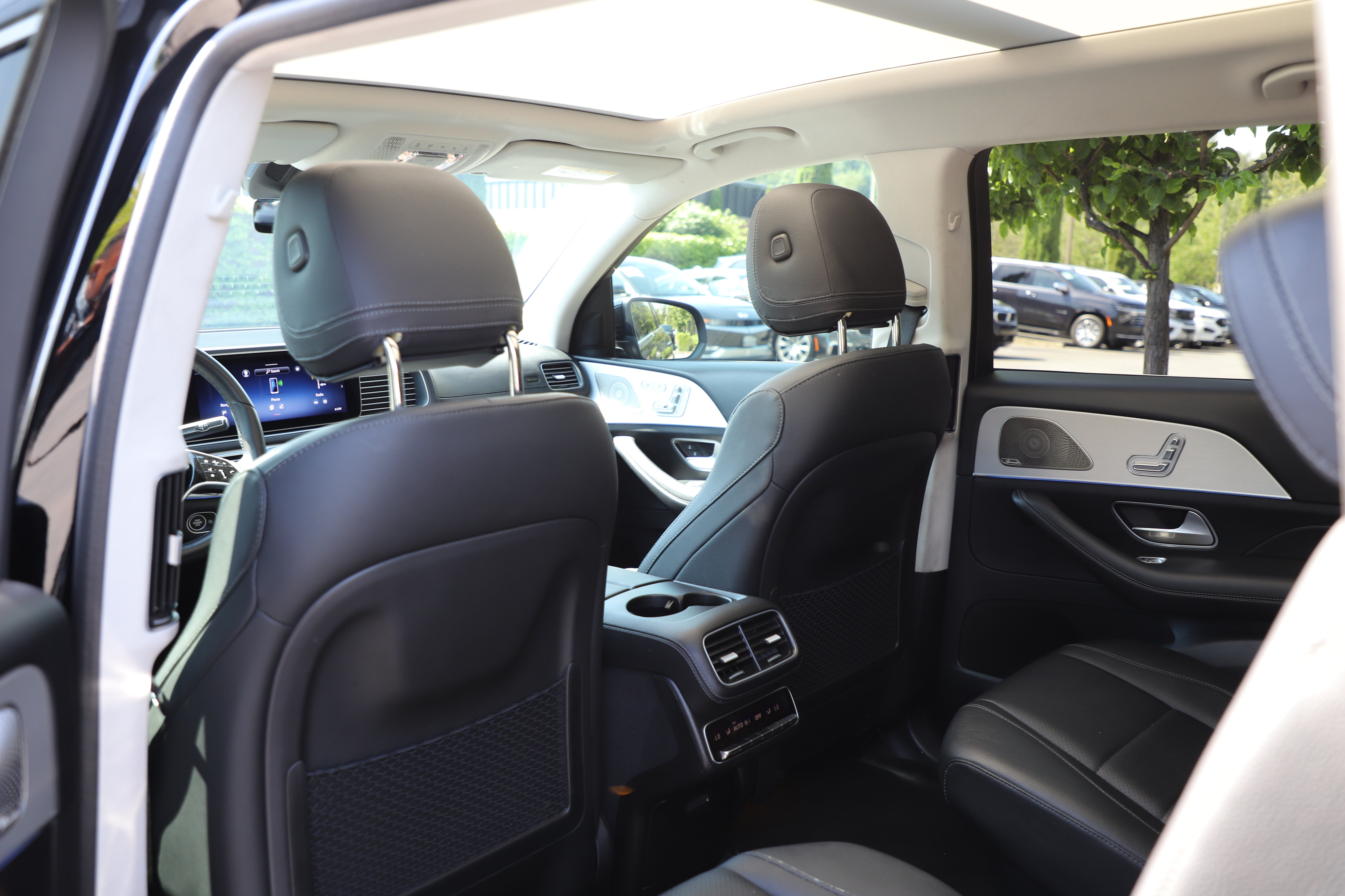 Used 2024 Mercedes-Benz GLS 450 4MATIC image 15