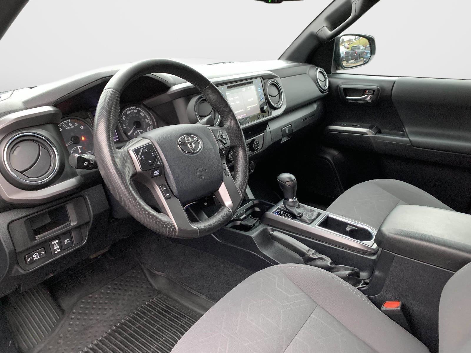 Used 2019 Toyota Tacoma TRD Off-Road image 33