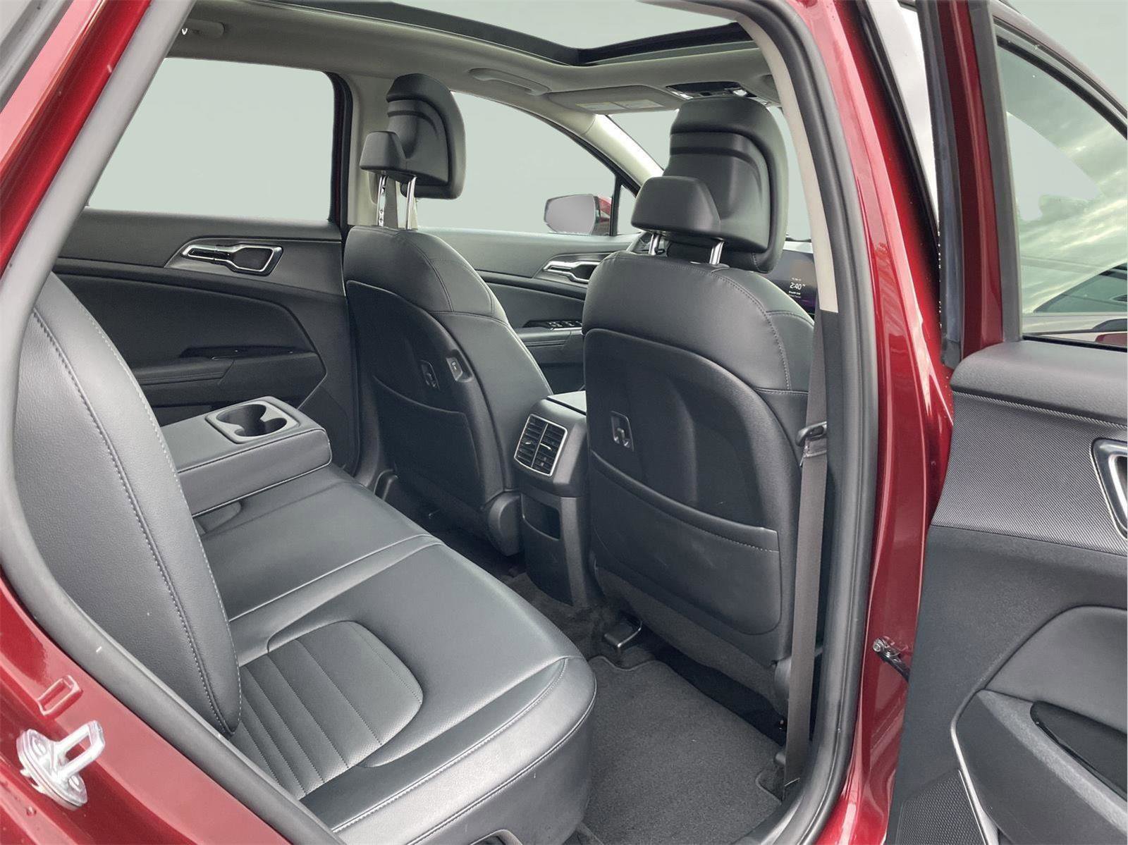 Used 2023 Kia Sportage SX Prestige image 19