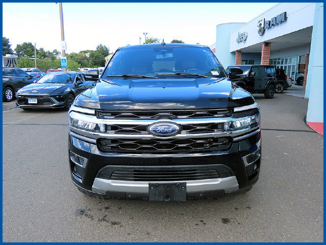 Used 2024 Ford Expedition Max Limited AWD/4WD image 3