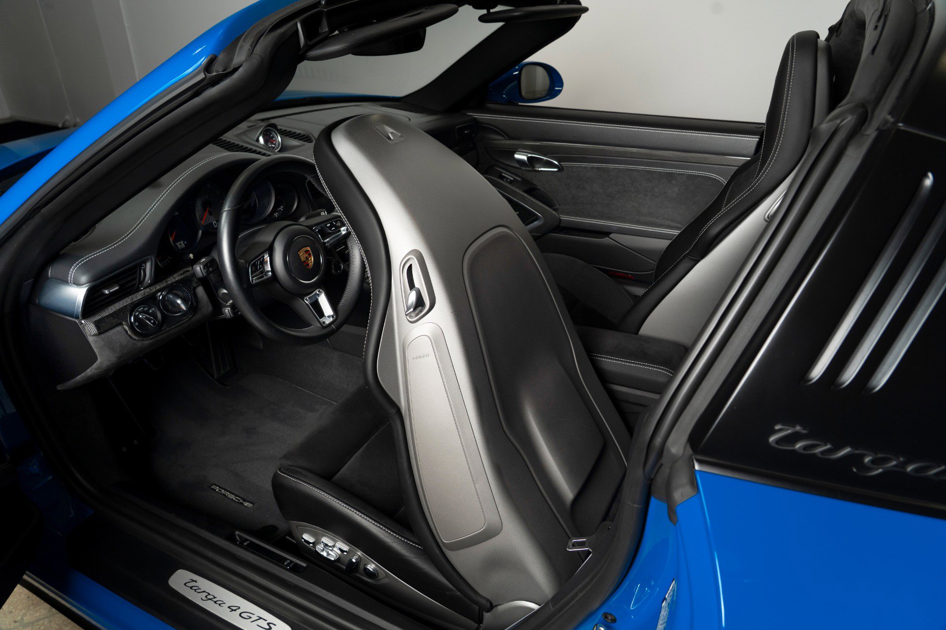 Used 2018 Porsche 911 Targa 4 GTS image 26