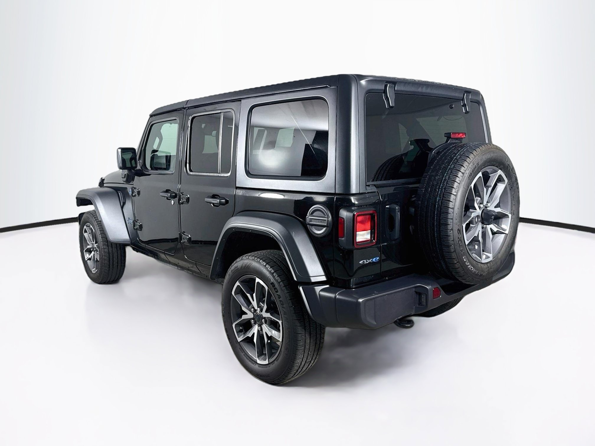 Used 2025 Jeep Wrangler Unlimited Sport S 4xe w/ Convenience Group AWD/4WD image 28